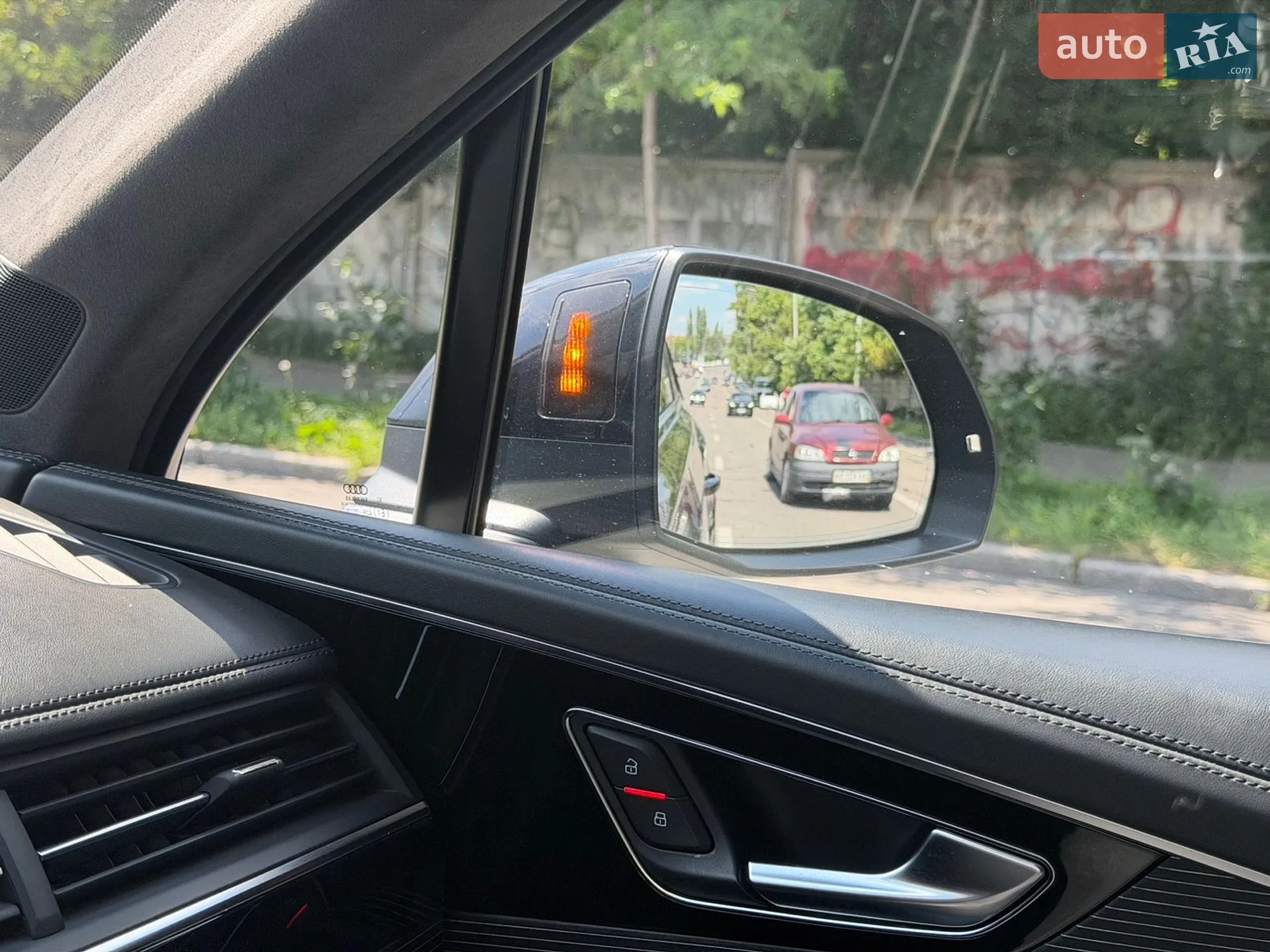 Audi Q7 2018 VIN WAUZZZ4M8JD034497 фото оголошення 11 з 71
