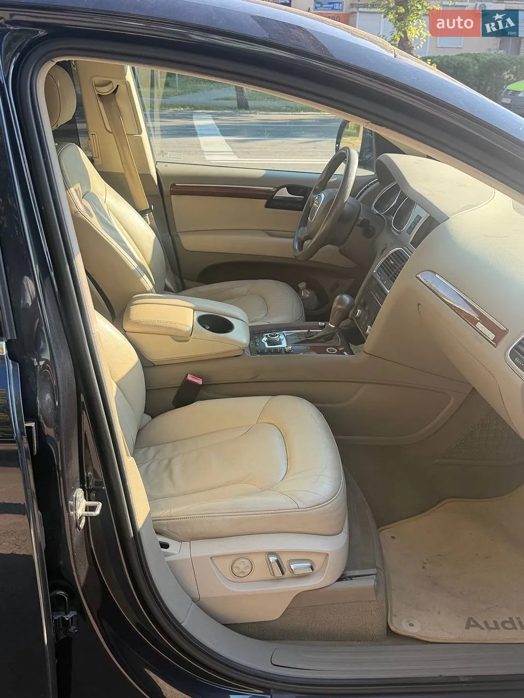 2010 Audi Q7 - фото 1