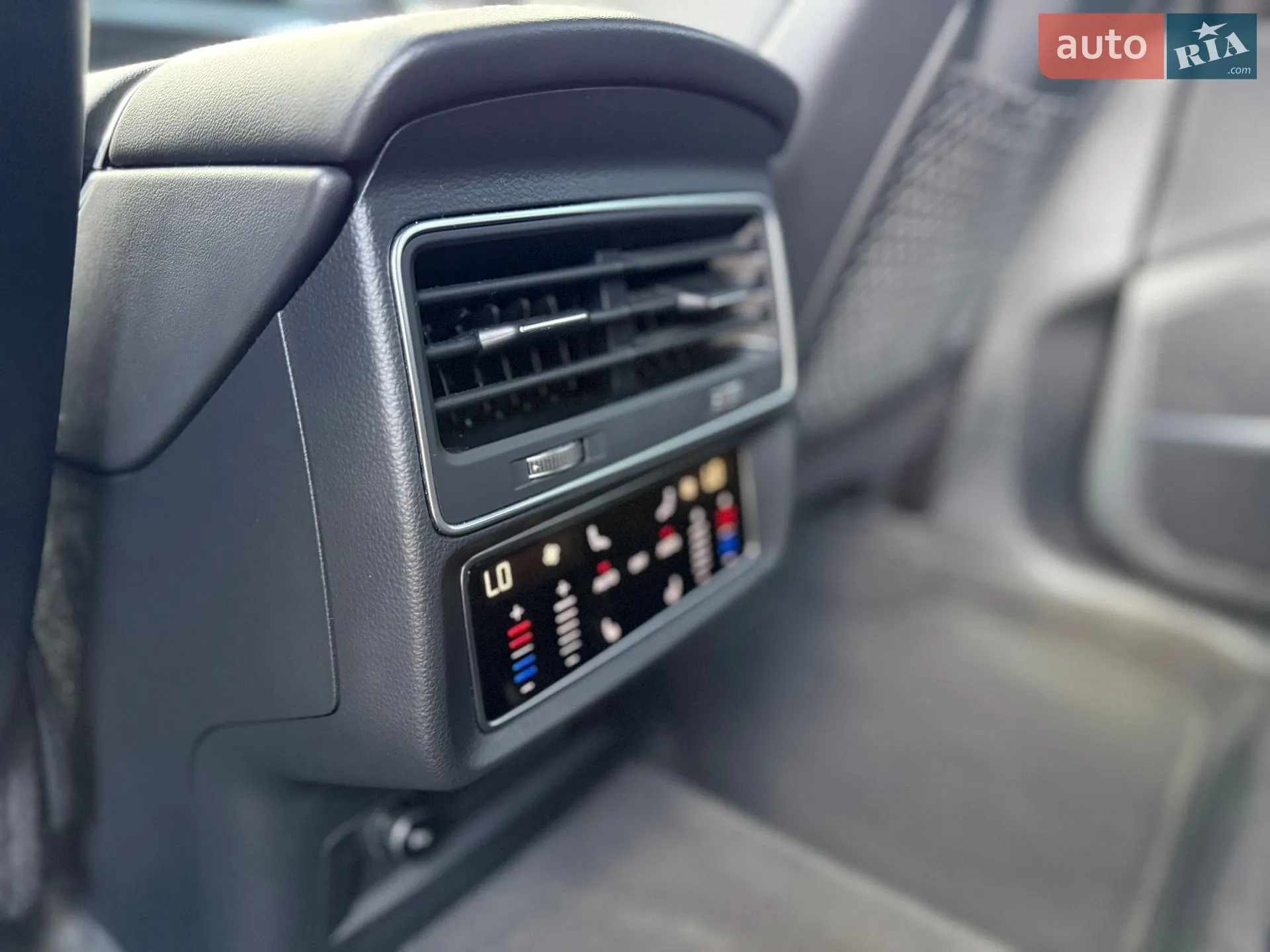 2020 Audi Q7 - мініатюра 16