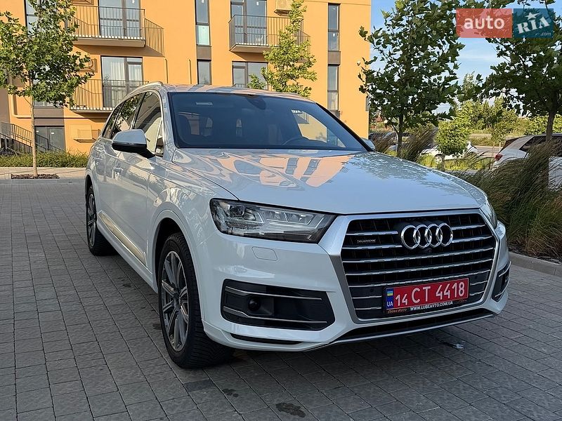 Позашляховик / Кросовер Audi Q7 2017 в Львові