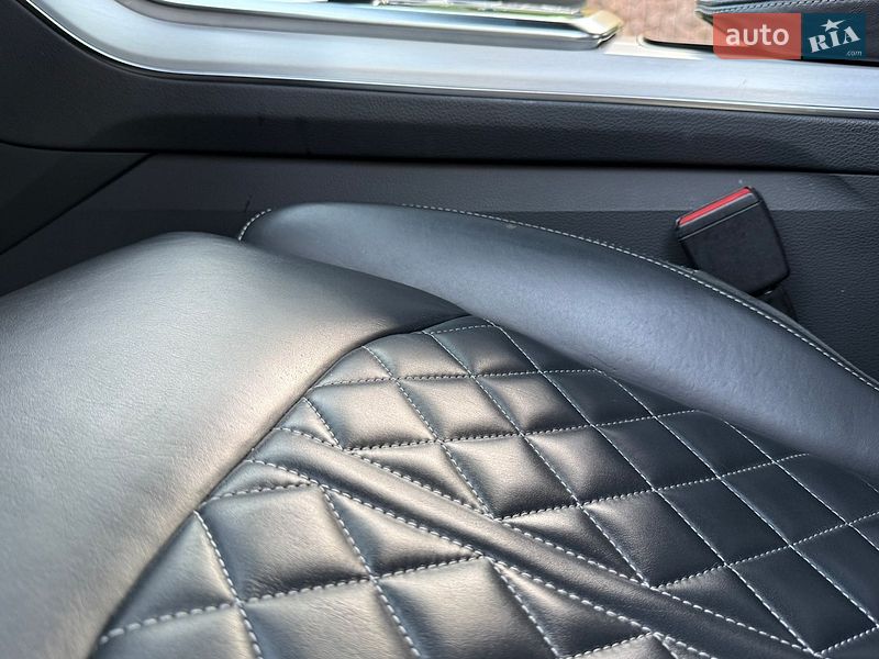 Позашляховик / Кросовер Audi Q7 2020 в Рівному