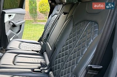 Позашляховик / Кросовер Audi Q7 2020 в Рівному