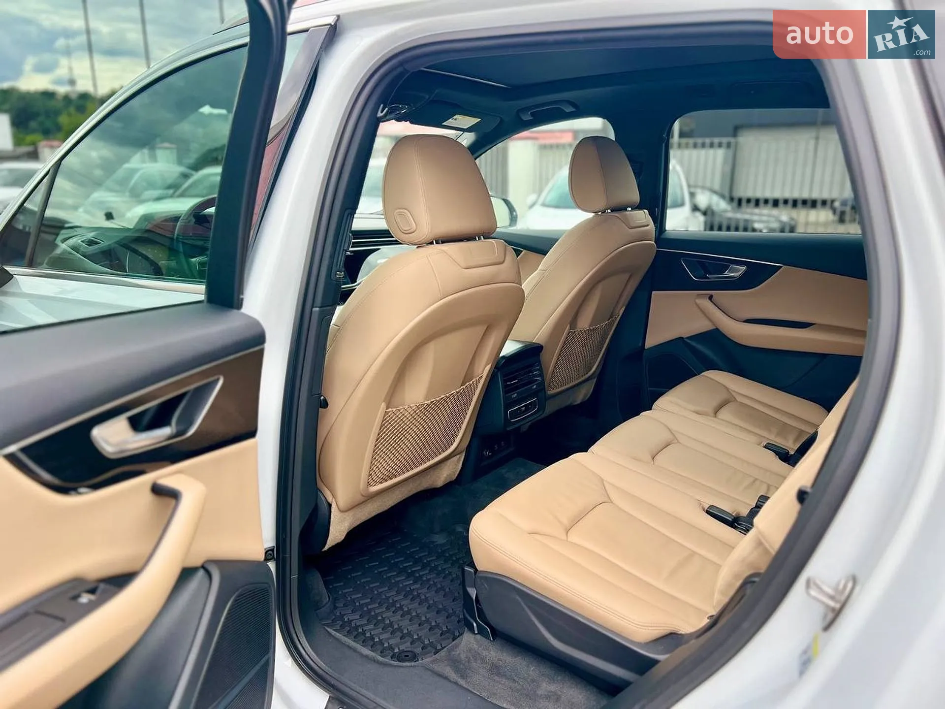 2020 Audi Q7 - мініатюра 16