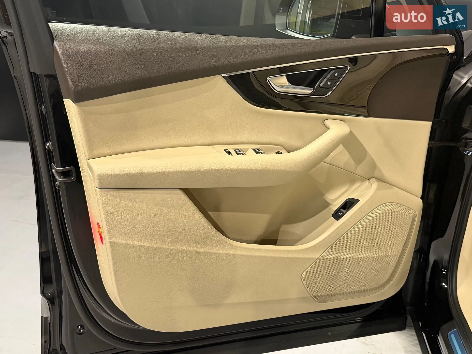 2016 Audi Q7 - мініатюра 15