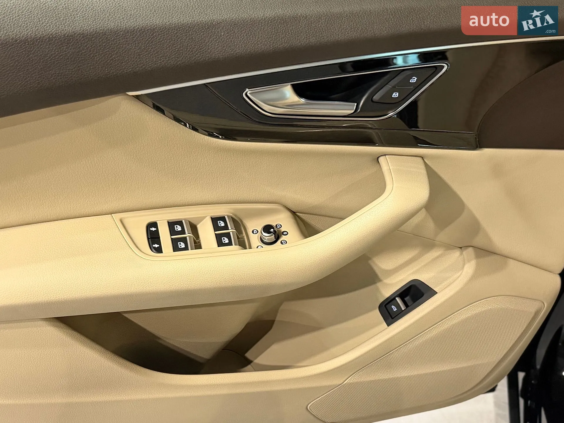 2016 Audi Q7 - мініатюра 16
