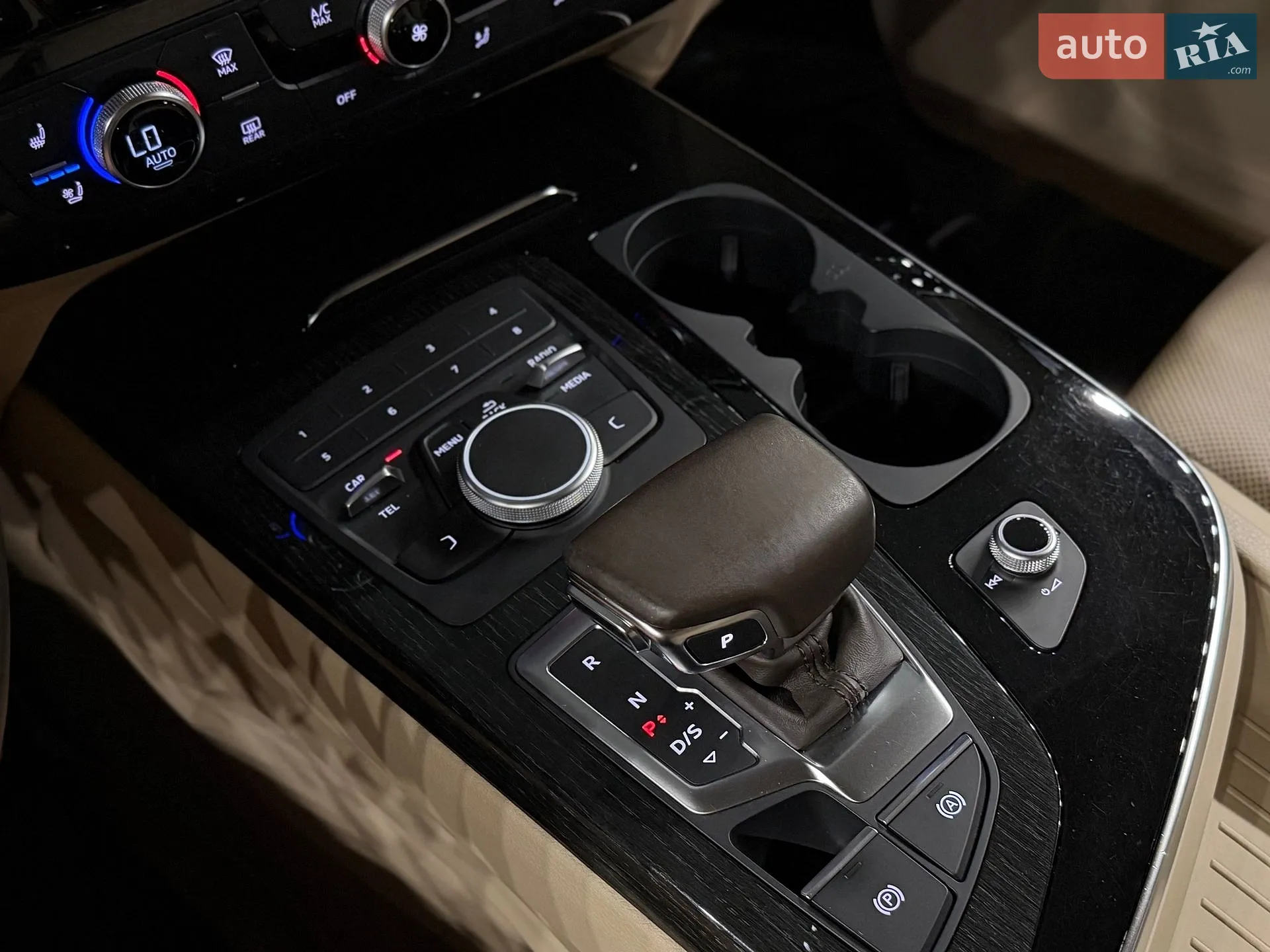 2016 Audi Q7 - мініатюра 31