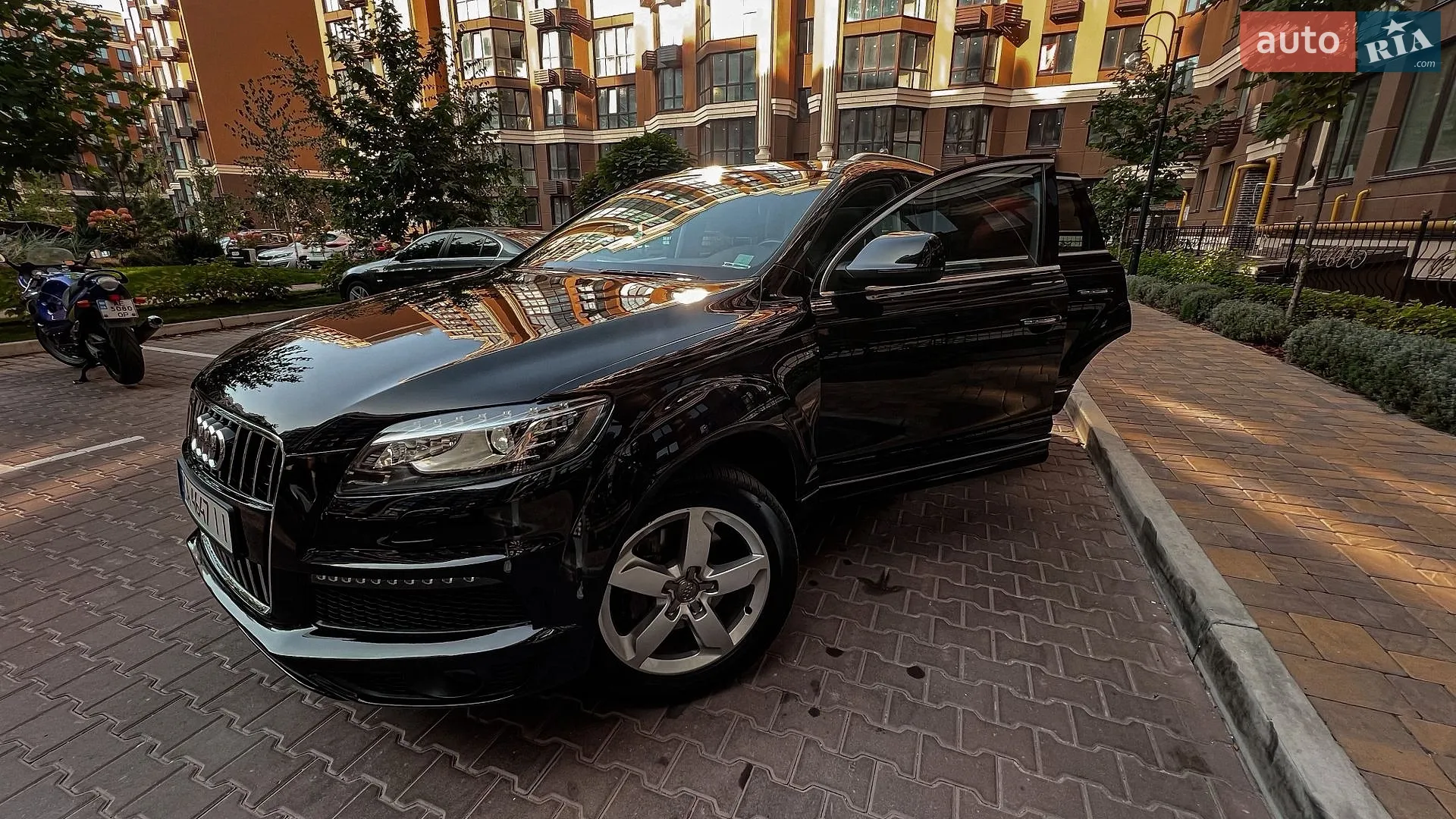 Audi Q7 2015 VIN WA1LMAFEXFD014655 фото оголошення 3 з 17