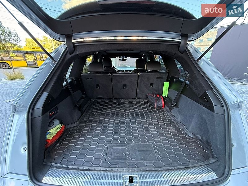Внедорожник / Кроссовер Audi Q7 2016 в Полтаве