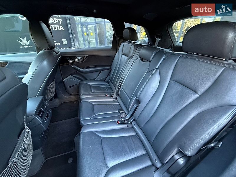 Внедорожник / Кроссовер Audi Q7 2016 в Полтаве