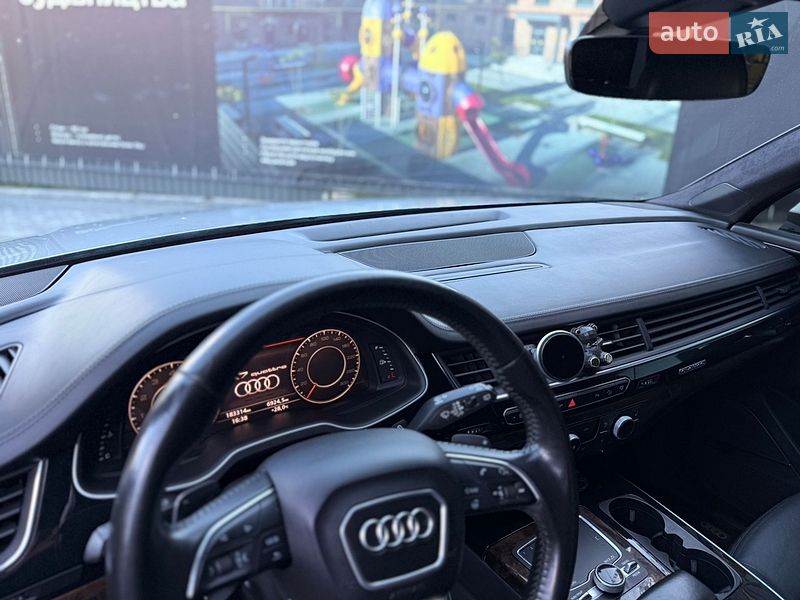 Внедорожник / Кроссовер Audi Q7 2016 в Полтаве
