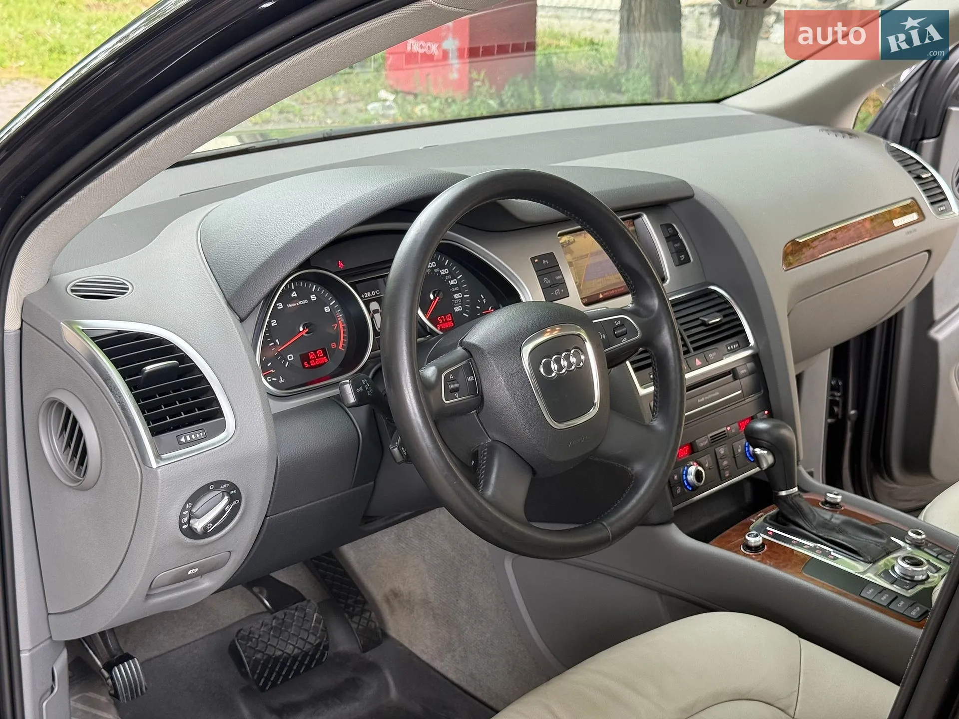 2010 Audi Q7 - мініатюра 21