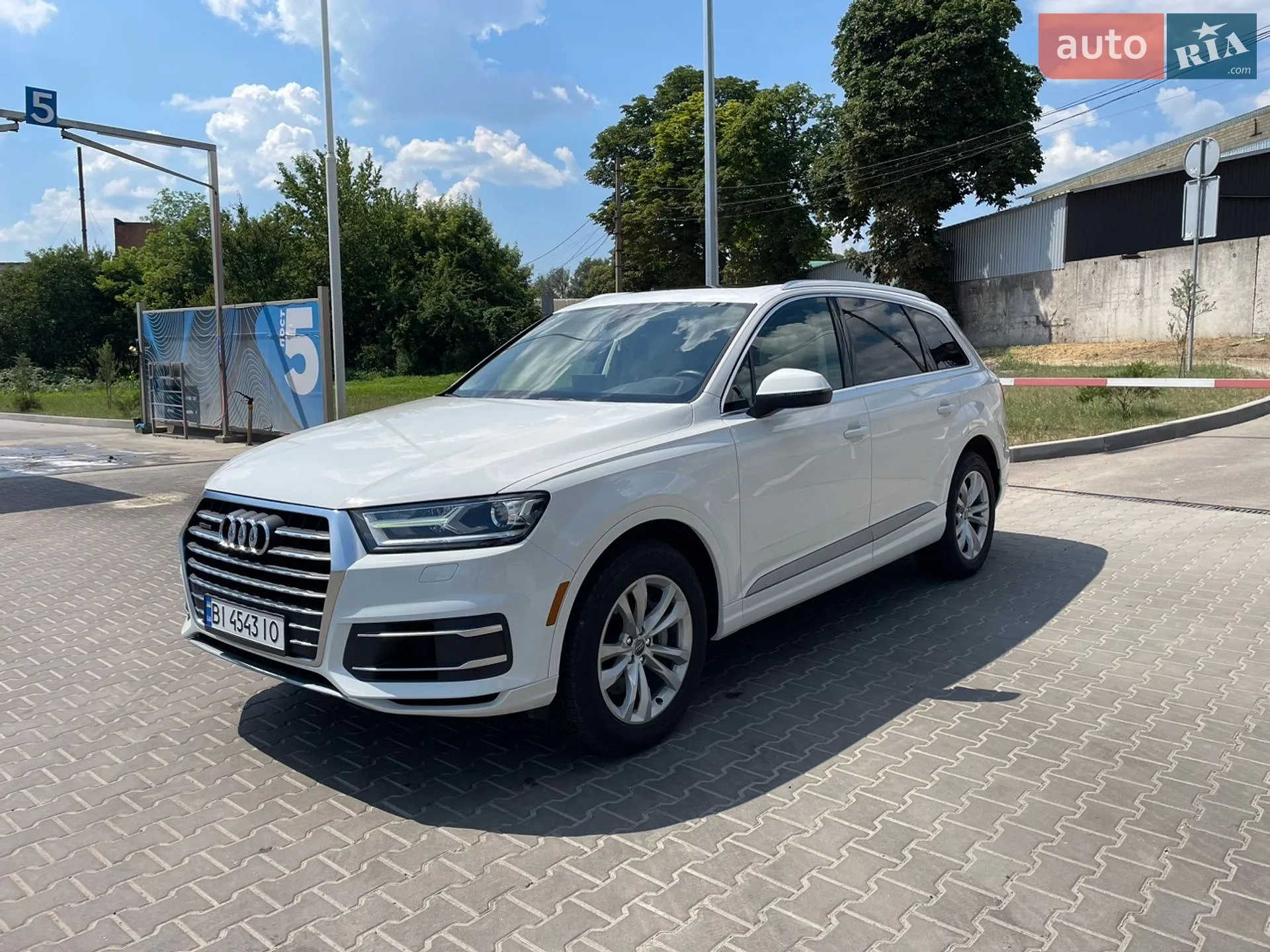 2017 Audi Q7 - мініатюра 2