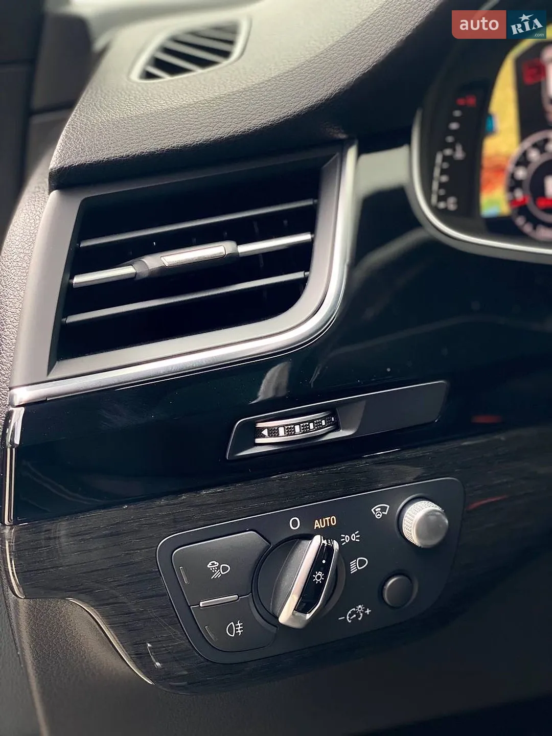 2017 Audi Q7 - мініатюра 31