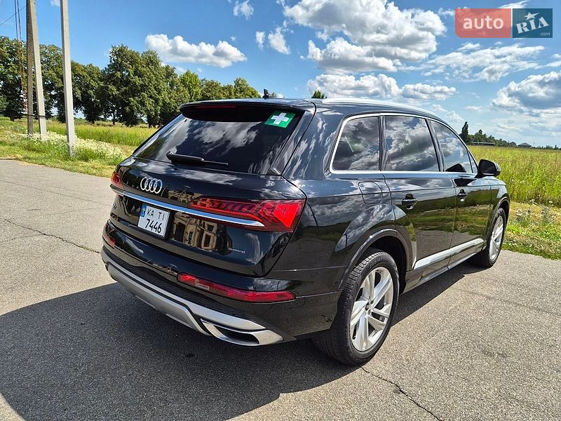 Внедорожник / Кроссовер Audi Q7 2022 в Киеве