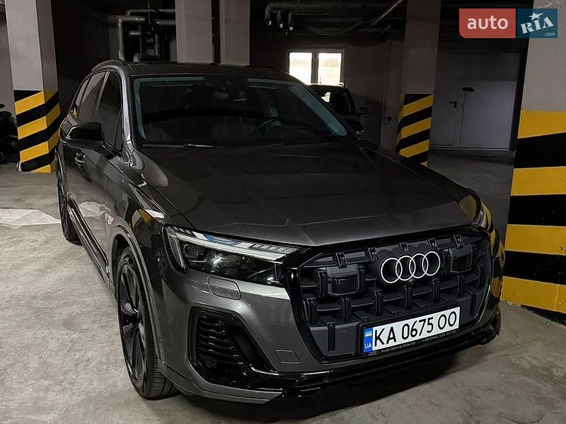 Позашляховик / Кросовер Audi Q7 2020 в Києві