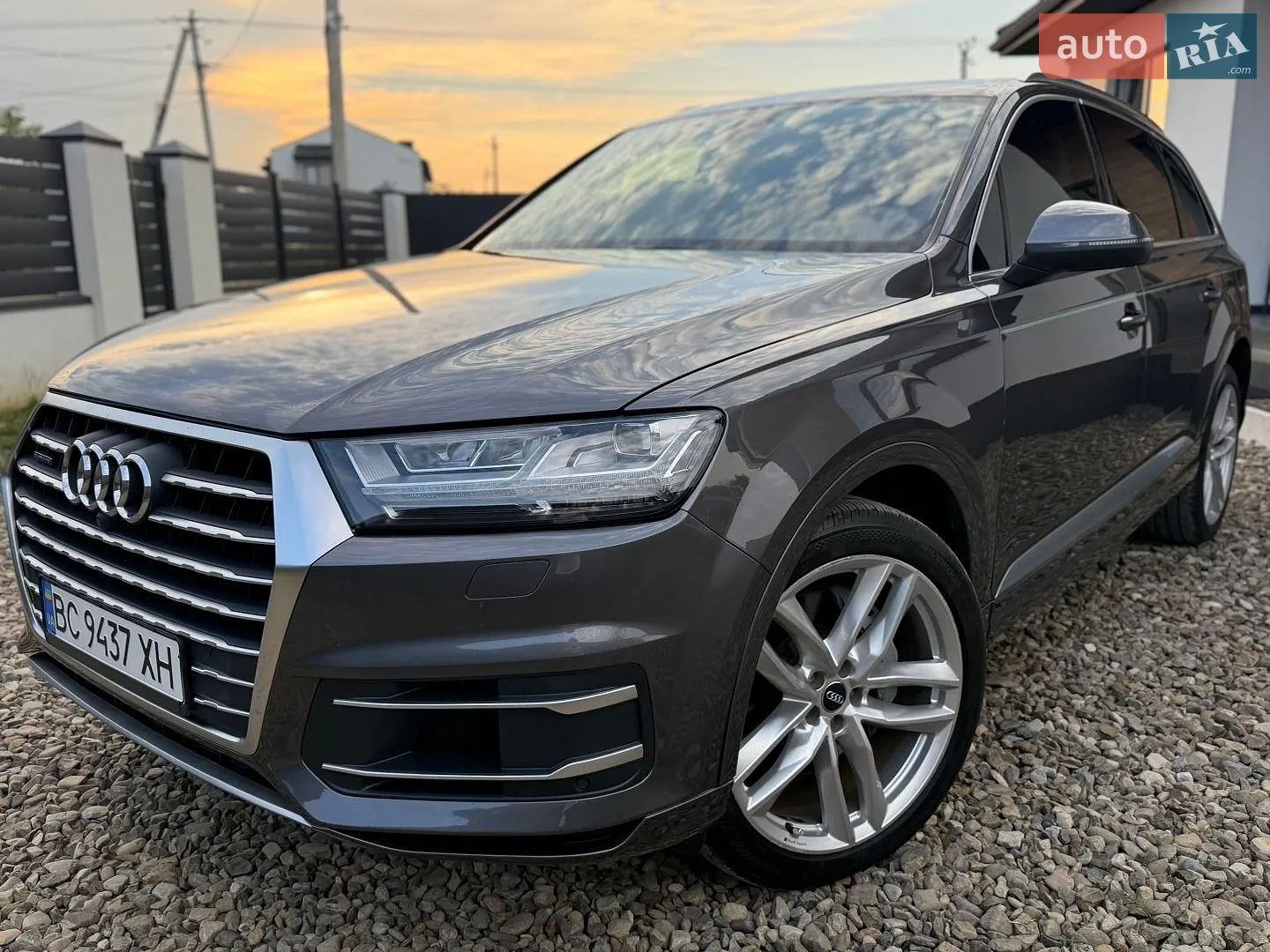 Audi Q7 2018 VIN WA1VAAF77JD032140 фото оголошення 32 з 117
