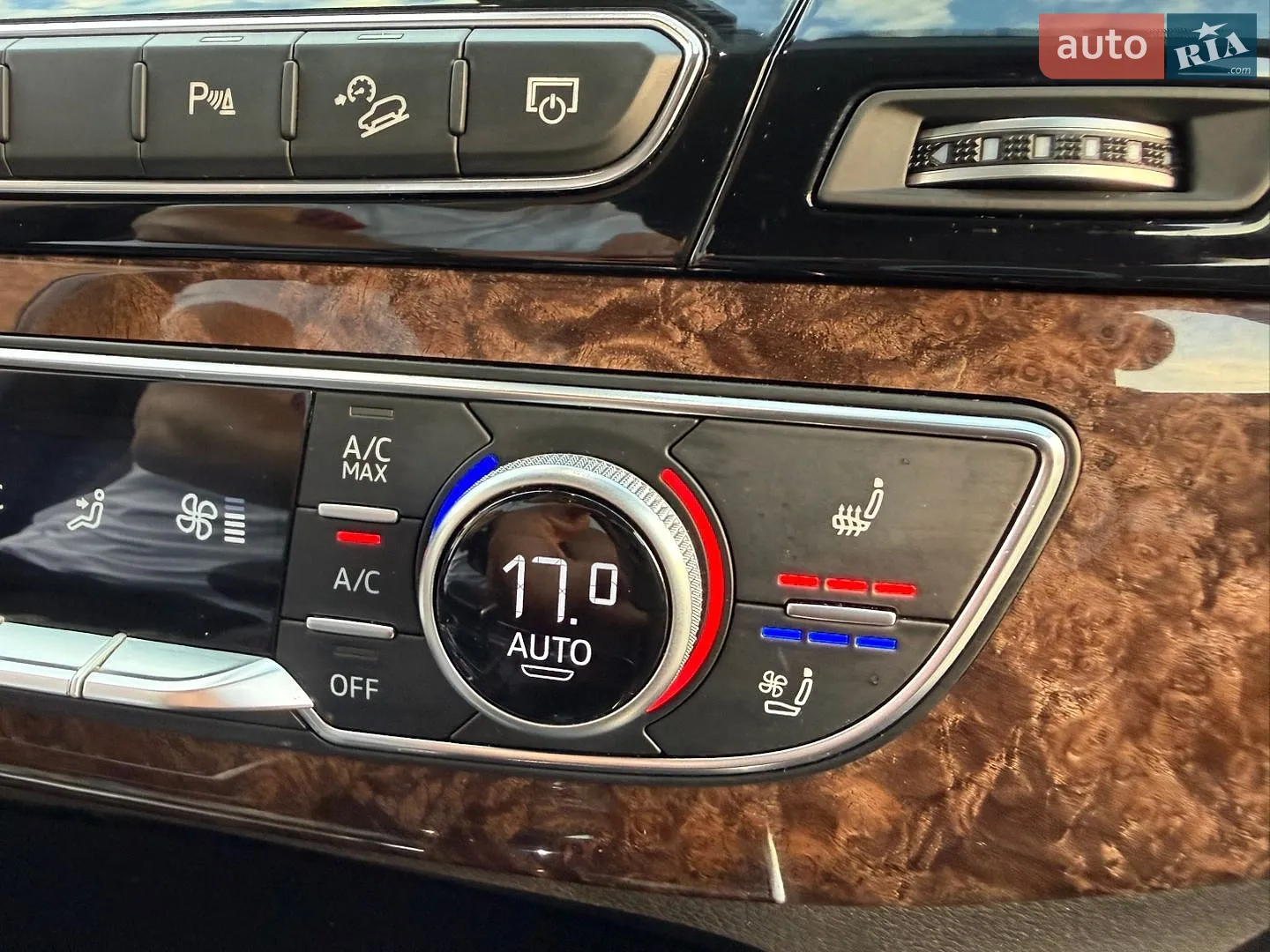 Audi Q7 2018 VIN WA1VAAF77JD032140 фото оголошення 95 з 117