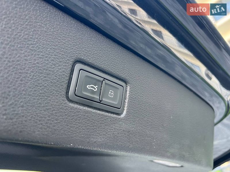 Внедорожник / Кроссовер Audi Q7 2018 в Мукачево