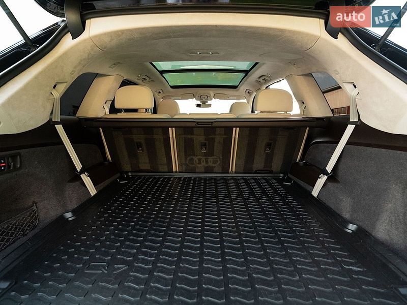 Позашляховик / Кросовер Audi Q7 2019 в Луцьку