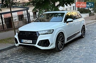 Позашляховик / Кросовер Audi Q7 2018 в Бучі