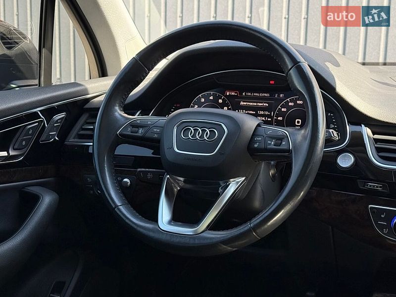 Позашляховик / Кросовер Audi Q7 2017 в Мукачевому