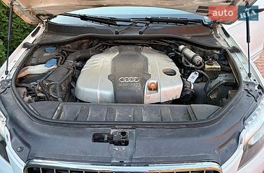 Позашляховик / Кросовер Audi Q7 2011 в Тячеві
