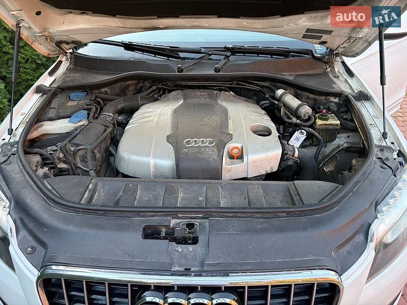 Позашляховик / Кросовер Audi Q7 2011 в Тячеві