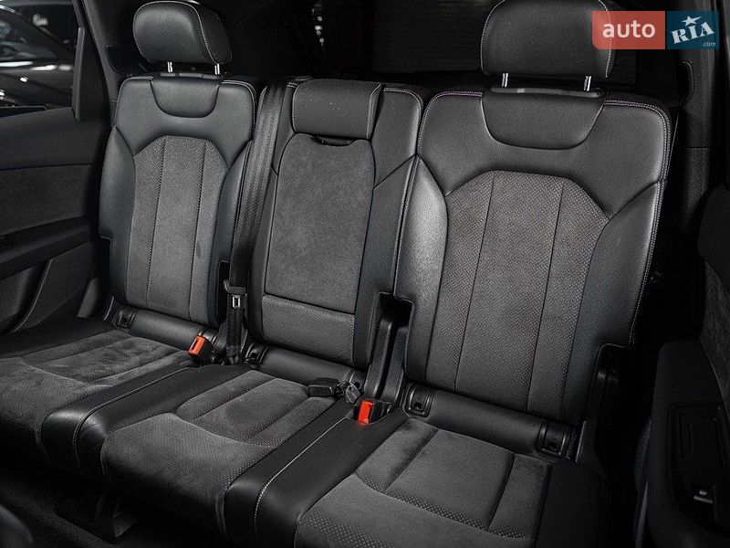 Позашляховик / Кросовер Audi Q7 2017 в Одесі