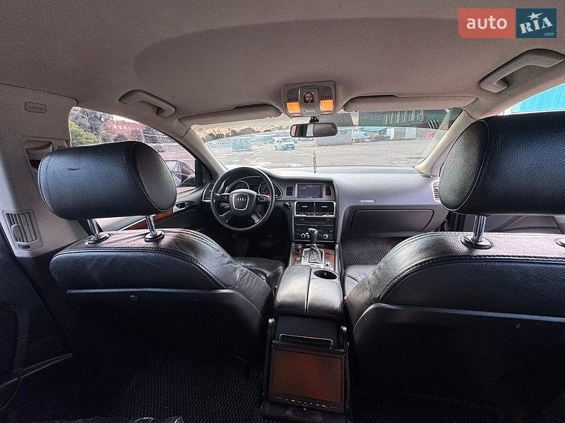 Внедорожник / Кроссовер Audi Q7 2006 в Тульчине