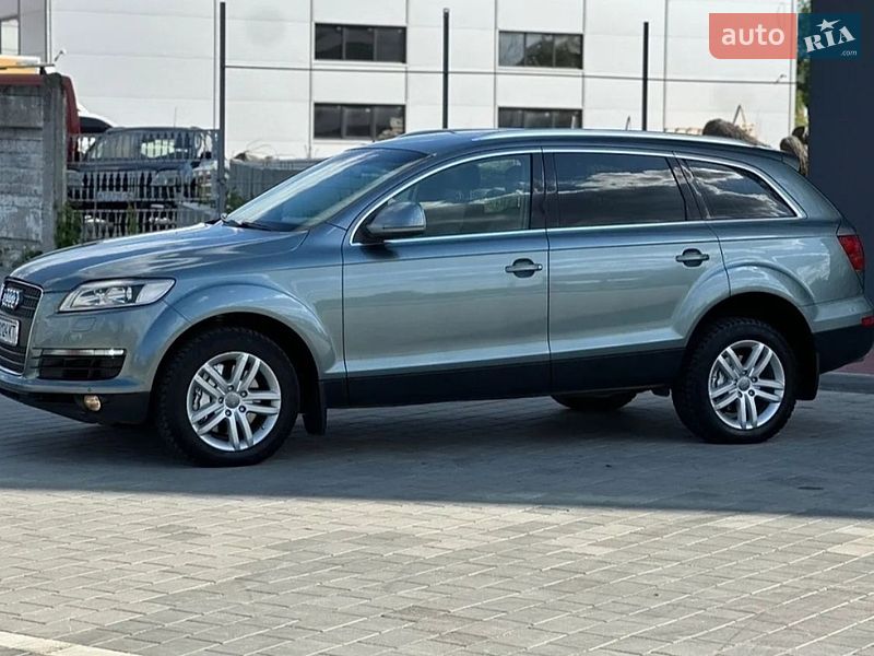 Позашляховик / Кросовер Audi Q7 2009 в Камені-Каширському