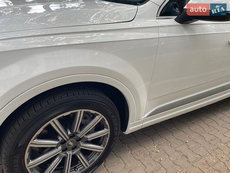 Внедорожник / Кроссовер Audi Q7 2017 в Полтаве