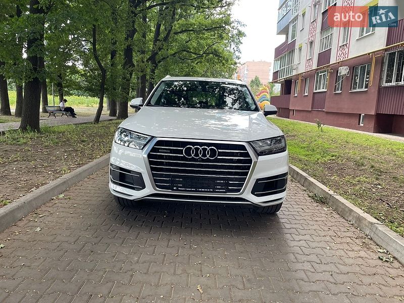 Внедорожник / Кроссовер Audi Q7 2017 в Полтаве