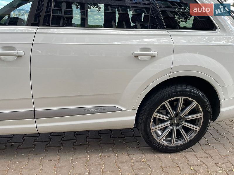 Внедорожник / Кроссовер Audi Q7 2017 в Полтаве