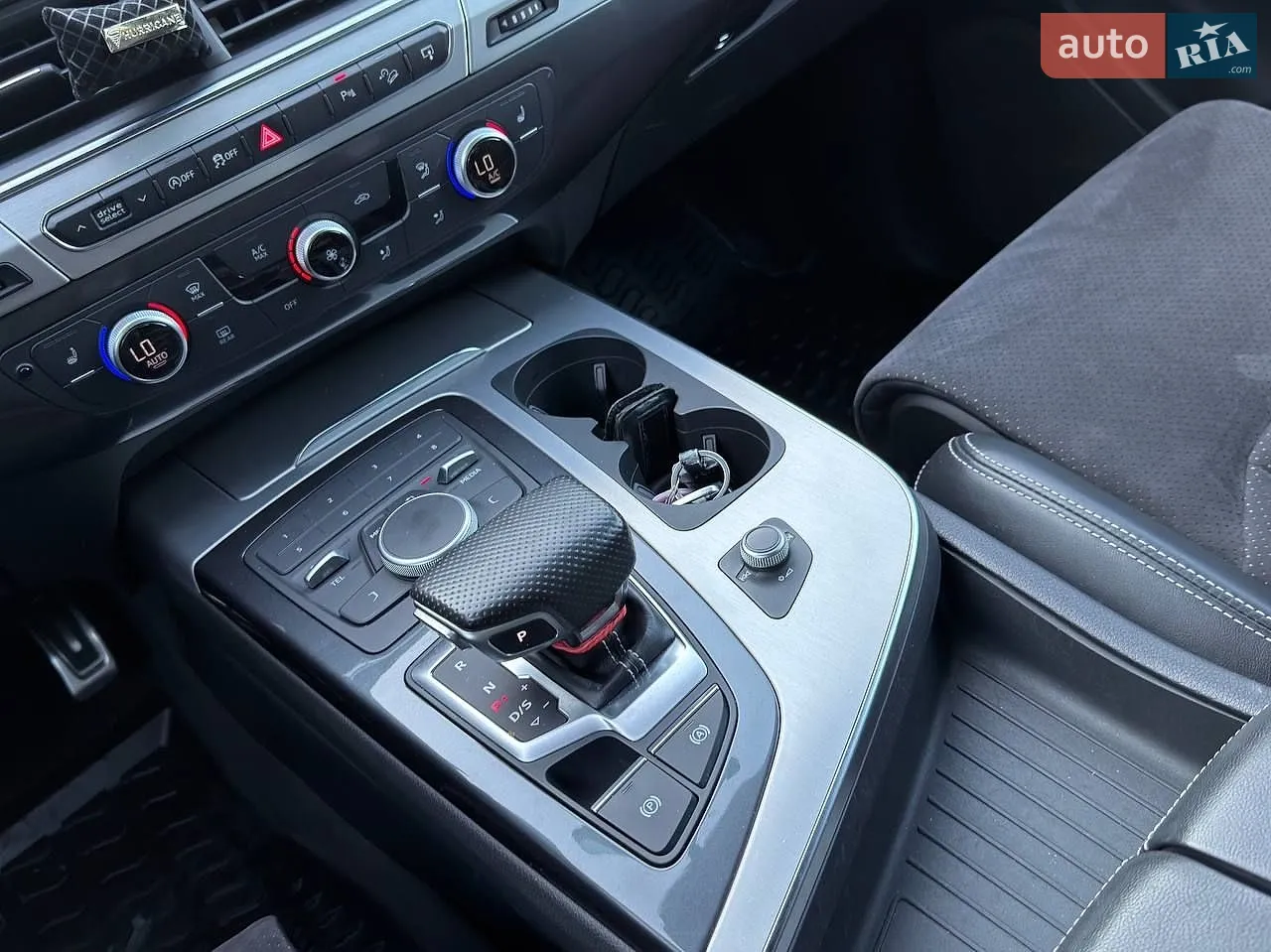 2016 Audi Q7 - мініатюра 16