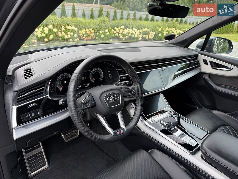 Позашляховик / Кросовер Audi Q7 2020 в Луцьку