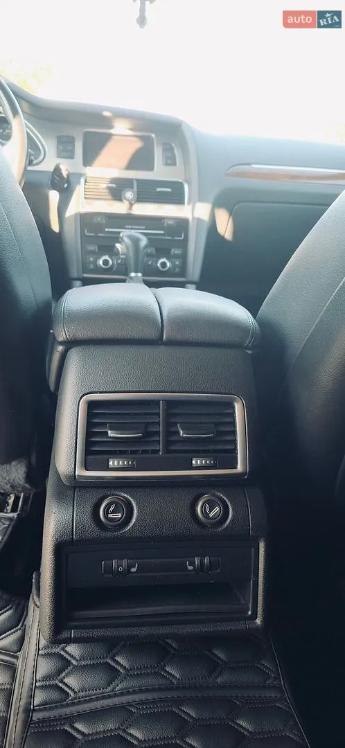 2010 Audi Q7 - мініатюра 22