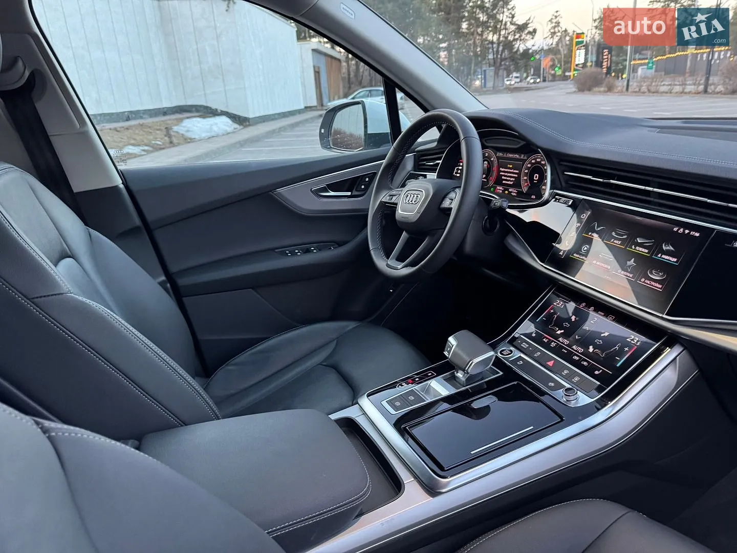 2025 Audi Q7 - мініатюра 87
