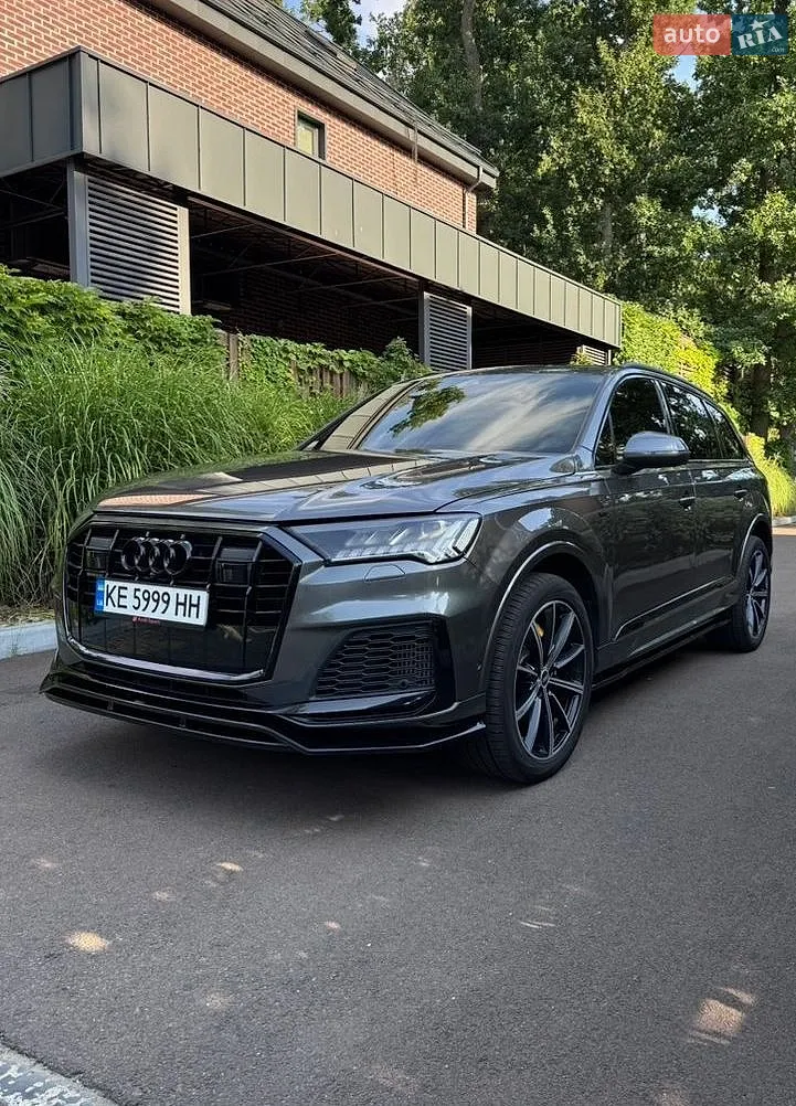 2020 Audi Q7 - фото 1