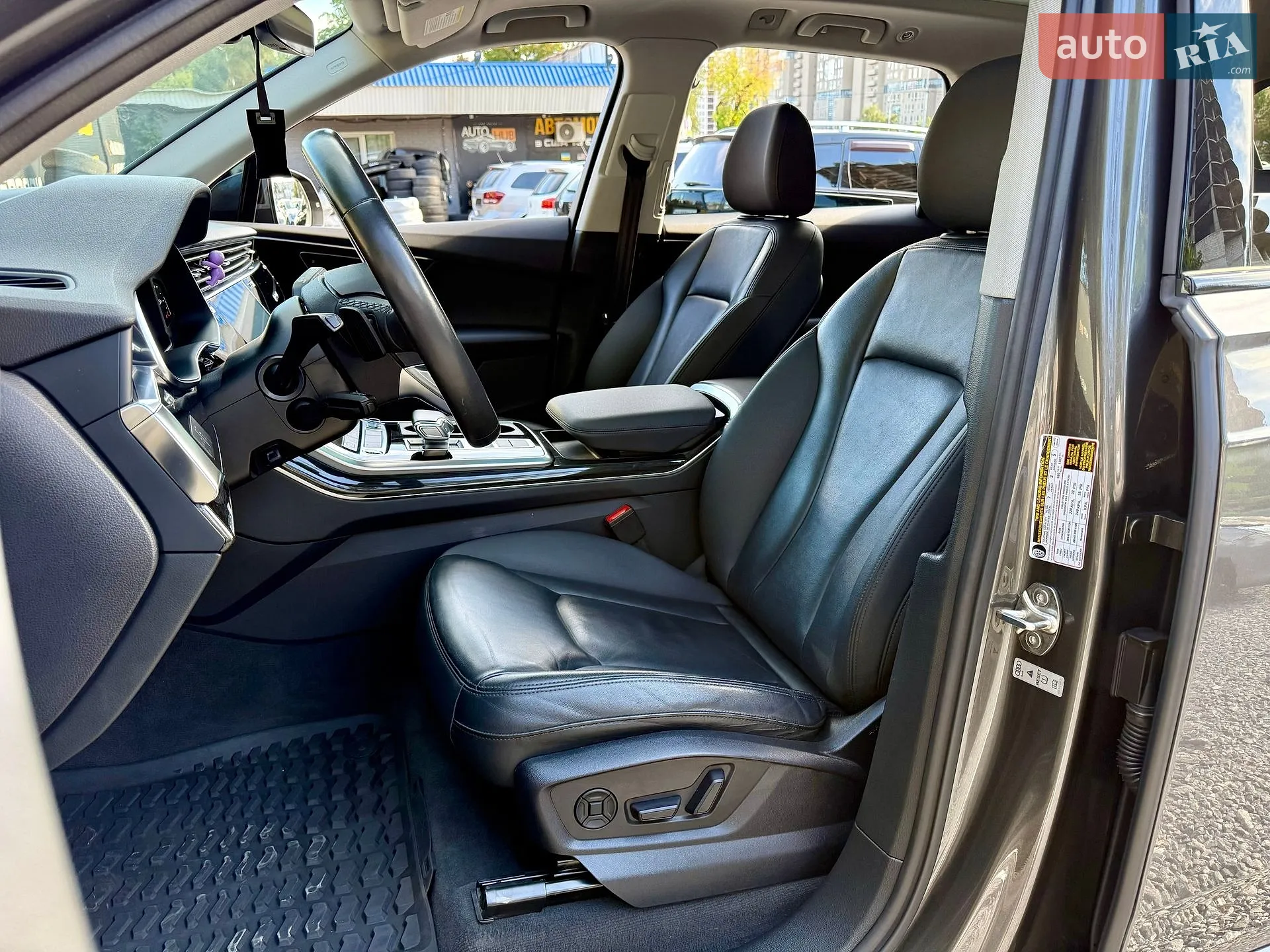 2020 Audi Q7 - мініатюра 9