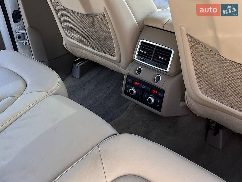 Внедорожник / Кроссовер Audi Q7 2014 в Днепре