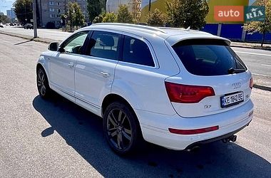 Внедорожник / Кроссовер Audi Q7 2014 в Днепре