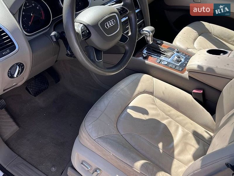 Внедорожник / Кроссовер Audi Q7 2014 в Днепре