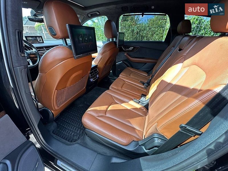 Внедорожник / Кроссовер Audi Q7 2016 в Луцке