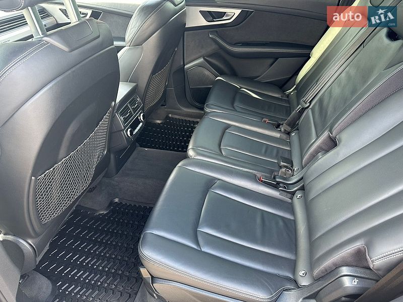 Внедорожник / Кроссовер Audi Q7 2016 в Львове