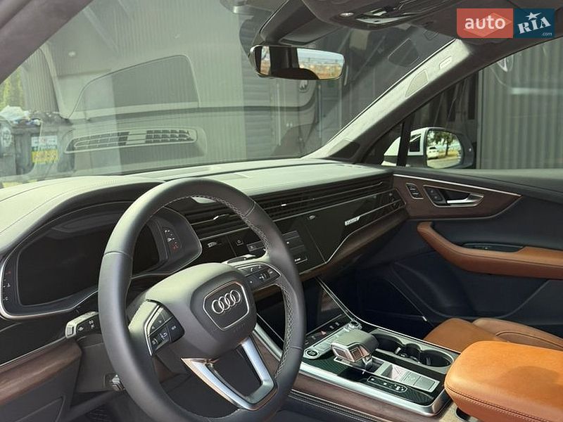 Внедорожник / Кроссовер Audi Q7 2024 в Днепре