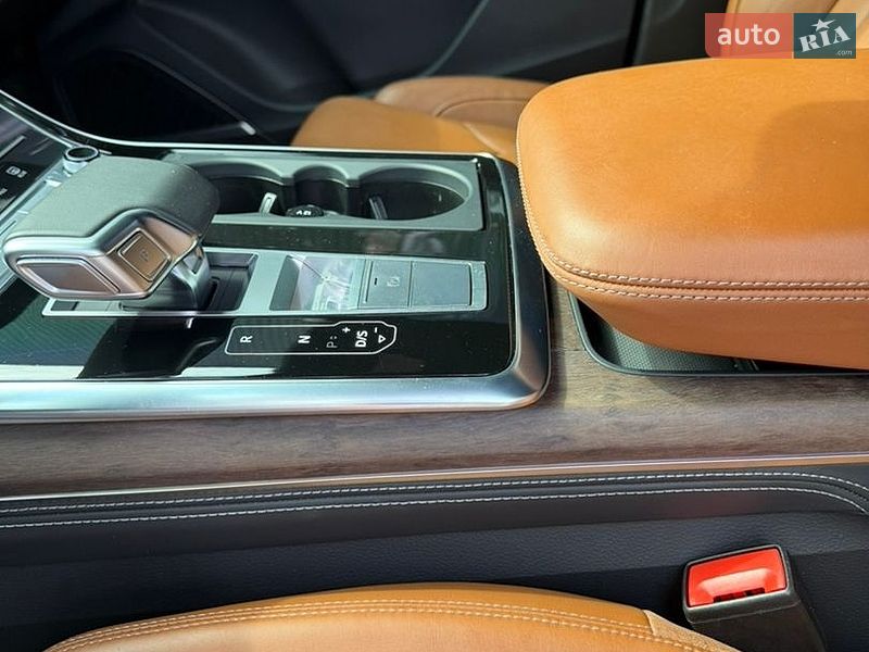Внедорожник / Кроссовер Audi Q7 2024 в Днепре