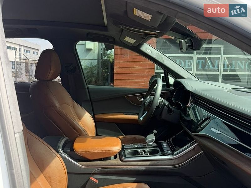 Внедорожник / Кроссовер Audi Q7 2024 в Днепре