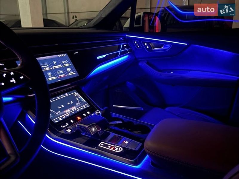 Внедорожник / Кроссовер Audi Q7 2024 в Днепре