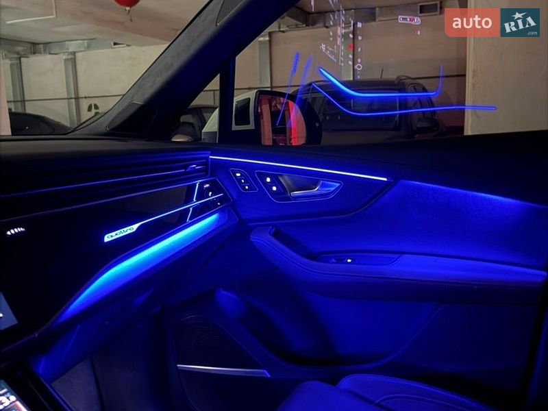 Внедорожник / Кроссовер Audi Q7 2024 в Днепре