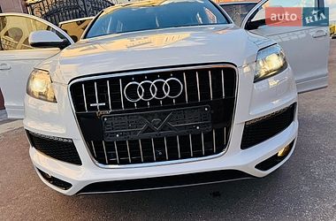 Позашляховик / Кросовер Audi Q7 2014 в Тячеві